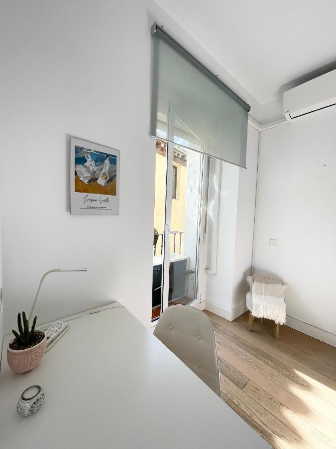 Apartamento Estudio Plaza Mayor La Latina Sol Wi Fi Netflix AC Madrid Exterior foto